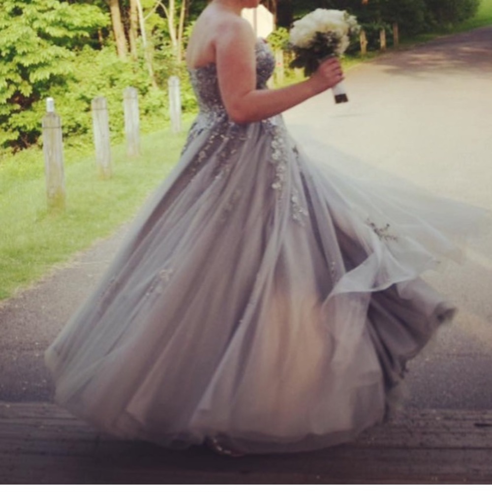 Gigi Designs by LaFemme Size 12 Prom Gown